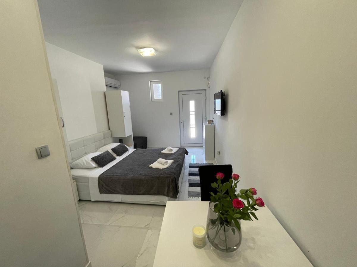 Primus Strbic Apartment Ploce  Exterior photo